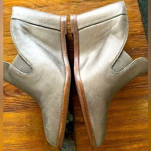 Johnston & Murphy Metallic Leather Mule Wedge Shoes